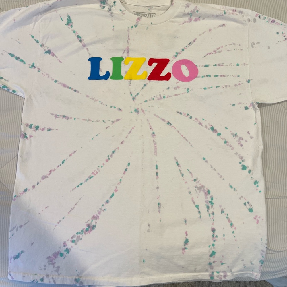 Lizzo “Special” Tour concert T